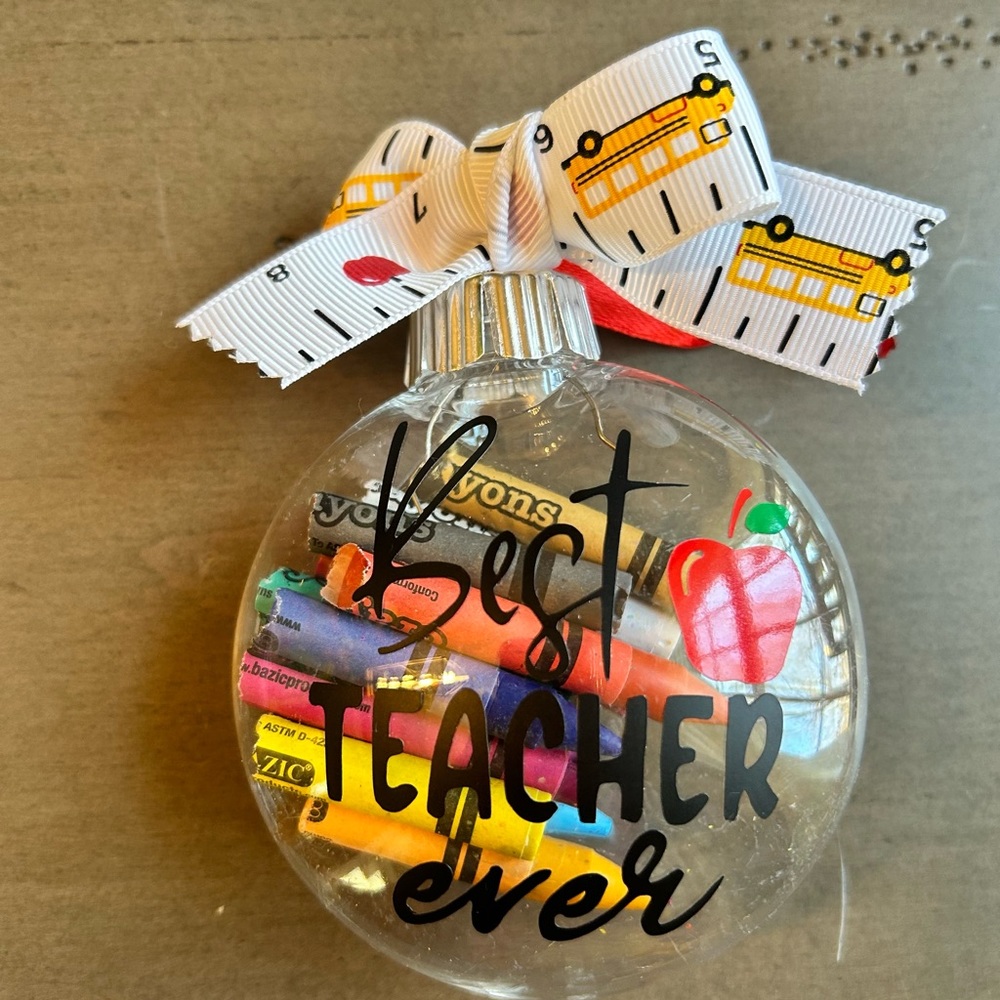Teacher ornaments/teacher gift/crayon ornament/Christmas gift for teachers